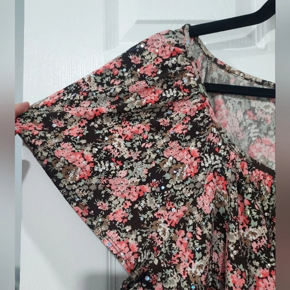 Dressbarn Pink and Brown Floral Sparkly Layered Short Sleeve Blouse in Size 3X - Picture 3 of 9